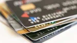 Wie-viele-Kreditkarten-kann-man-haben-Optionen-Risiken