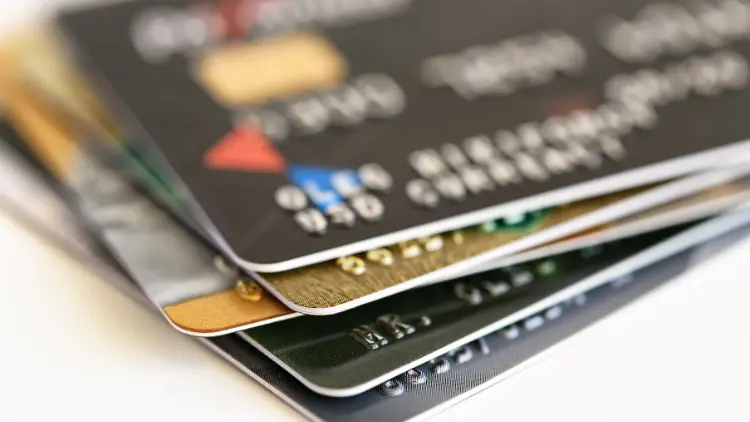 Wie viele Kreditkarten kann man haben Optionen Risiken