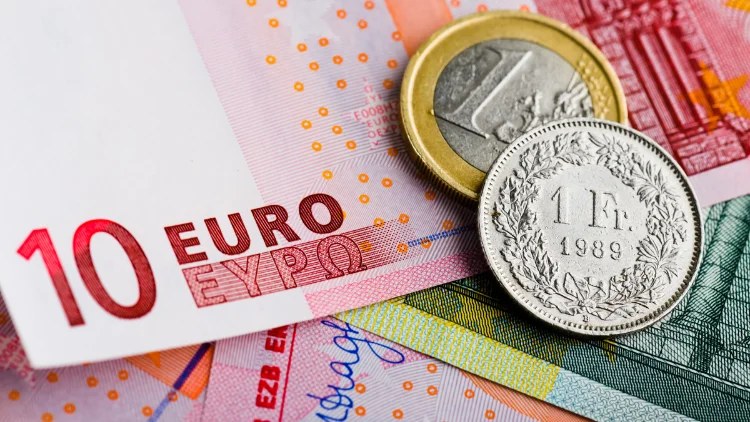 Euro in Schweizer Franken tauschen – gebührenfrei und einfach!